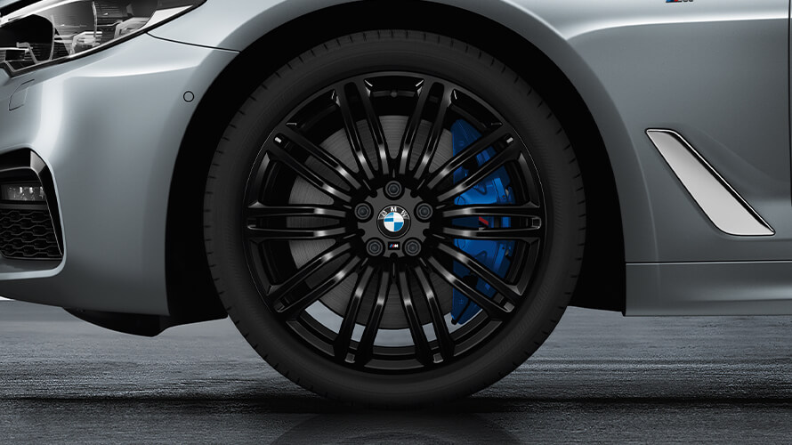 19” Double-Spoke 664 M in Jet Black Uni, Goodyear 19” Double-Spoke 664 M in Jet Black Uni, Goodyear